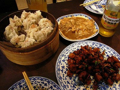 都一处之烧卖、乾隆白菜以及三果宫保酱鸡