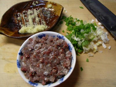 准备做“なめろう”