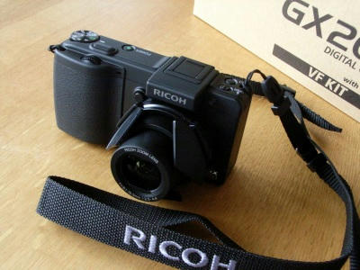 RICOH GX200