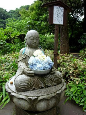 镰仓明月院 “想花地藏”菩萨
