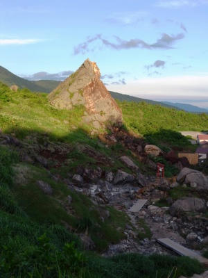 大日岩