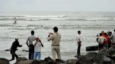 Haji Ali Dargah旁边的海