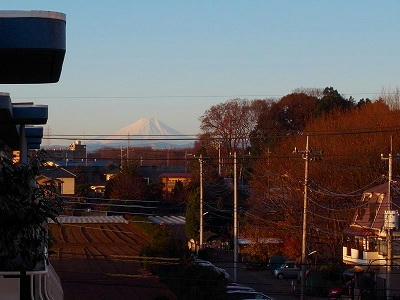 2011年1月1日早上从埼玉县看的富士山