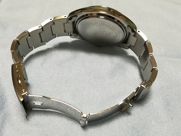 三つ折れプッシュ式　腕時計ベルト
