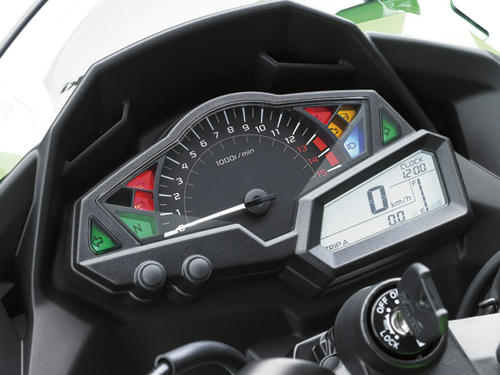 13EX250LM_G_09.jpg
