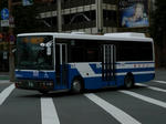 895