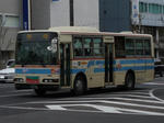 923