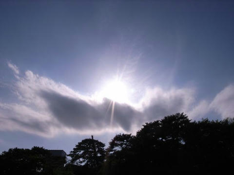 雲の船に乗って