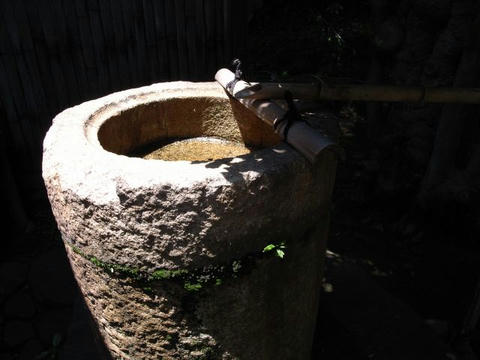 手水鉢