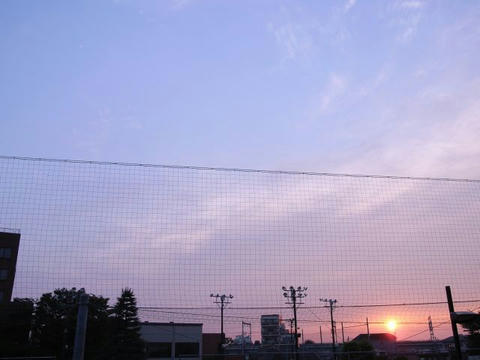 月と太陽と