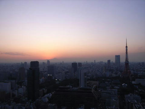 小焼けの空に