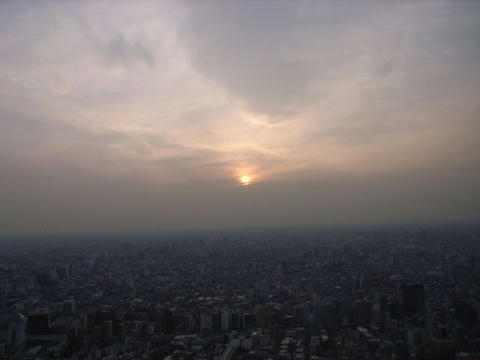 にじむ太陽