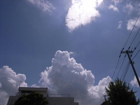 入道雲を照らして