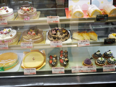 14 沖縄旅行 那覇メインプレイス トレビアン のチョコケーキ あまうまにいきたい
