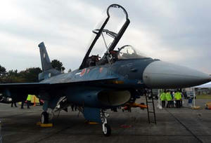 航空ショー,エアフェスタ浜松2009,サンダーバーズ,AirFesta,THUNDERBIRDS,アクロバットチーム,F‐15,戦闘機グッズ,展示,販売