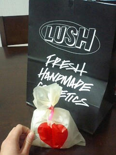 LUSH,ラッシュ,ギフト,贈り物,プレゼント,みつばちマーチ,ハンドメイド,人気コスメ,女性に喜ばれる,ホワイトデー,贈り物,購入,販売,通販