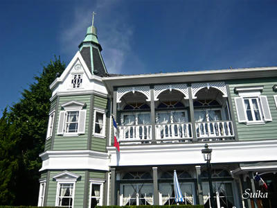 山手十番館