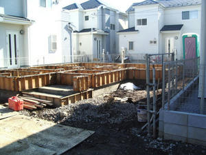 さいたま市西区三橋3丁目の建築現場