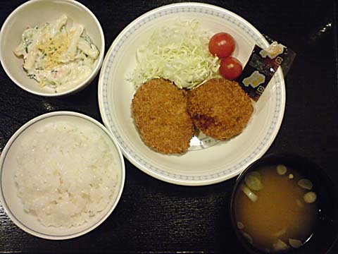 夕食