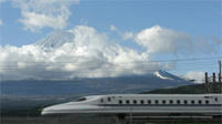 N700と富士山
