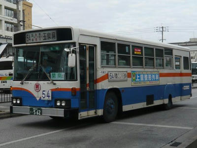 562