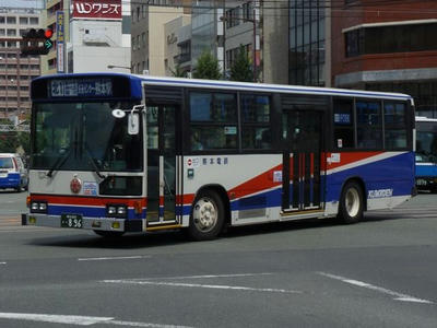 896