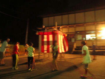 5d1596f4.jpg
