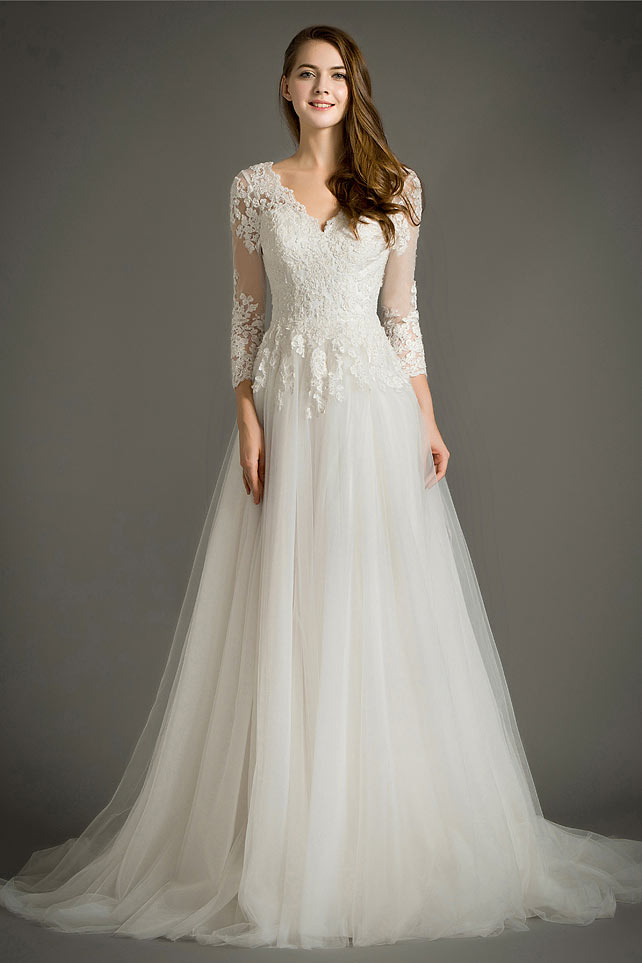 Robe de mariée haut appliqué de dentelle vintage