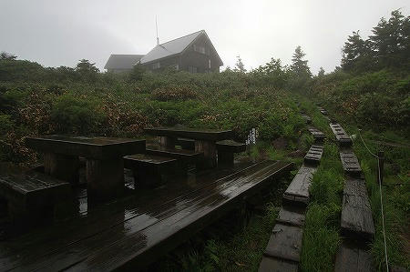 駒の小屋