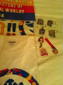 物販ではパンフ、タオル、Tシャツの3点を購入　アキバではストラップなんかを買いました