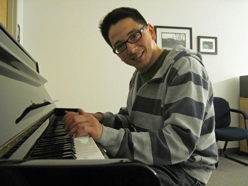 scott-piano.JPG
