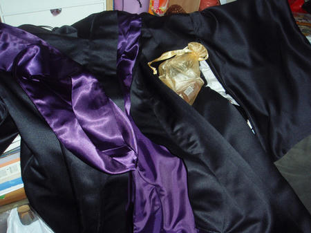 暴發戶的衣服（毆）