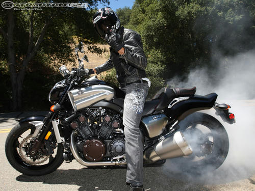 09_vmax_gearbag.jpg