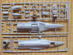 ハセガワF-16E