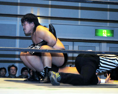 土肥孝司vs村瀬広樹