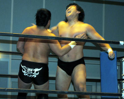 土肥孝司vs村瀬広樹