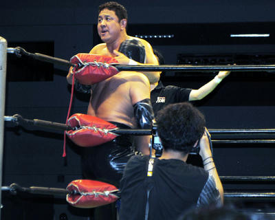 永田裕志vsマイバッハ谷口