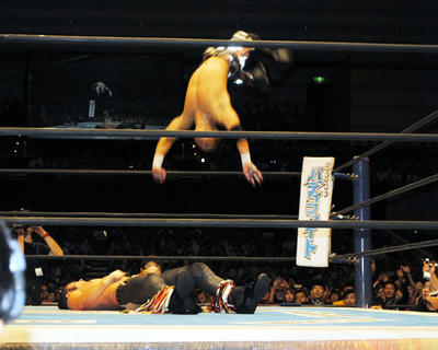 KUSHIDA シェリーvsマット、ニック
