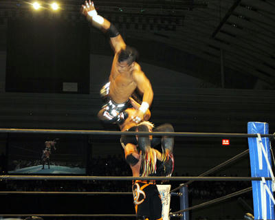 KUSHIDA シェリーvsマット、ニック