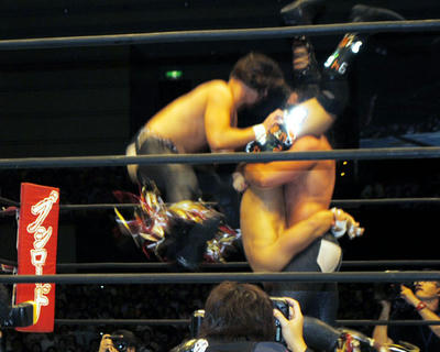 KUSHIDA シェリーvsマット、ニック
