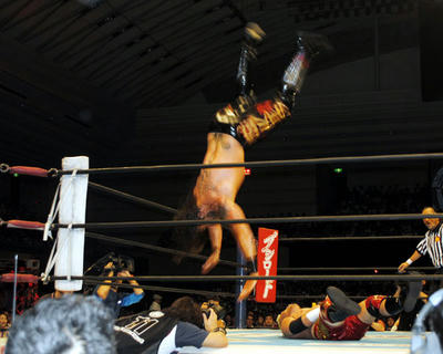 天山、小島vsスミス アーチャー