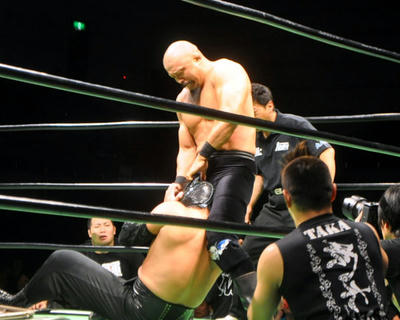 マイバッハ谷口vs中嶋勝彦
