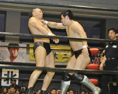 鈴木 デスペラードvs潮﨑 金丸
