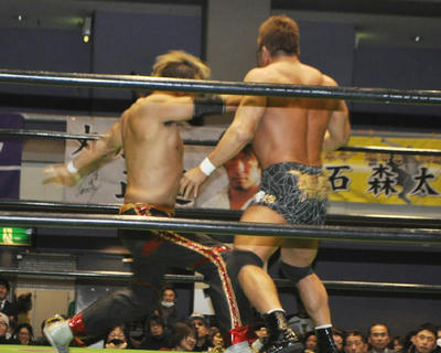 丸藤 原田 小峠vs杉浦 タイチ TAKA