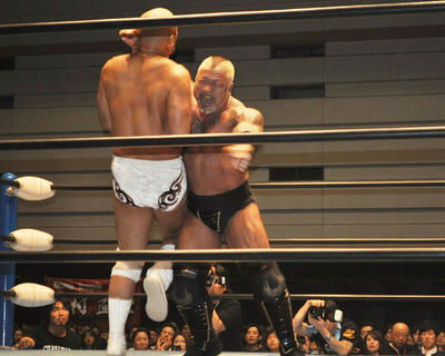 ボディガーvs秋山準
