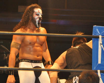 タマ・トンガvsSANADA