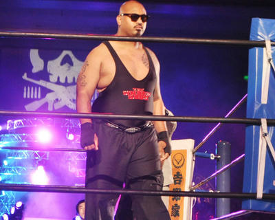 バットラック・ファレvs真壁刀義