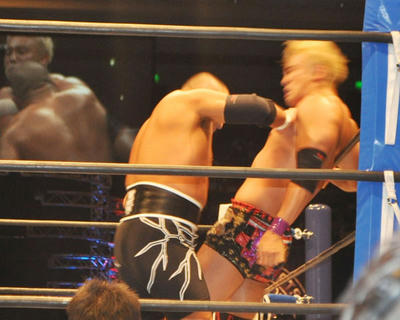 石井智宏vsオカダ・カズチカ