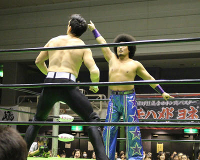 アレハンドロ・サエスvsモハメド ヨネ