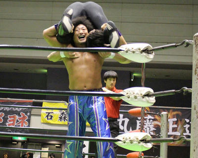 アレハンドロ・サエスvsモハメド ヨネ